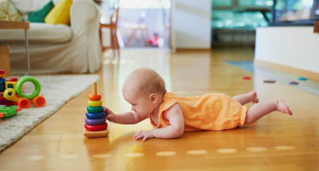 bebek ilk 6 ay zeka gelişimi