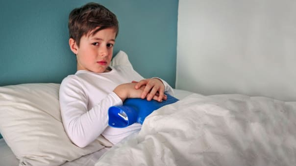 çocuklarda karın ağrısı nedenleri