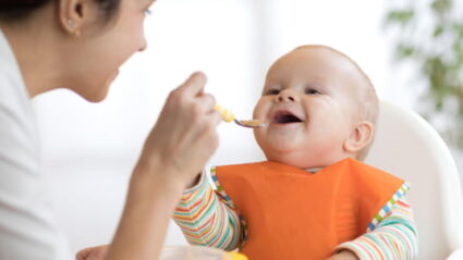 bebeklerde katı gıda