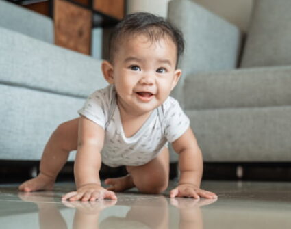 bebeklerde sırtüstü emekleme