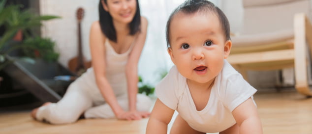 bebeklerde sırtüstü emekleme sorun mu