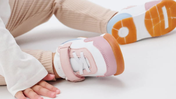 esnek tabanlı bebek ayakkabısı